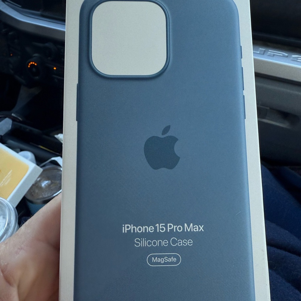 Apple iPhone 15 Pro Max Silicone Cover - Navy